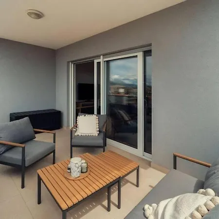 Apartment New Podstrana2 *